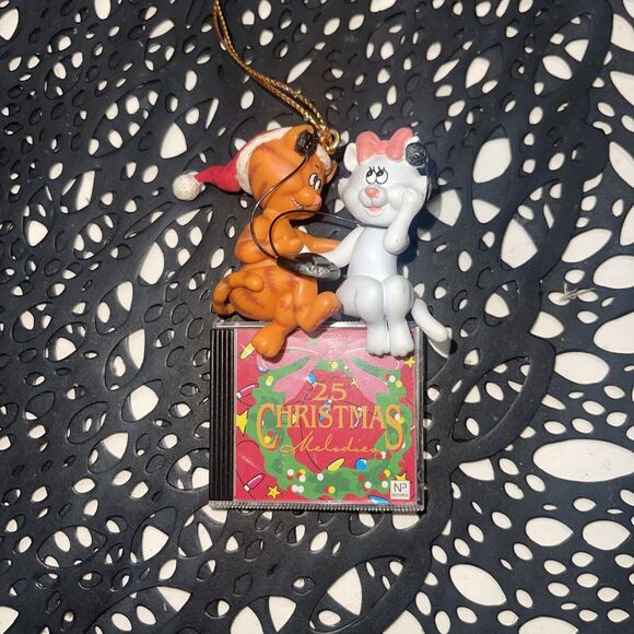 ⭐Mistletoe Magic Collection Cats Christmas Ornament Cats Listening to CD Walkman - Picture 1 of 5